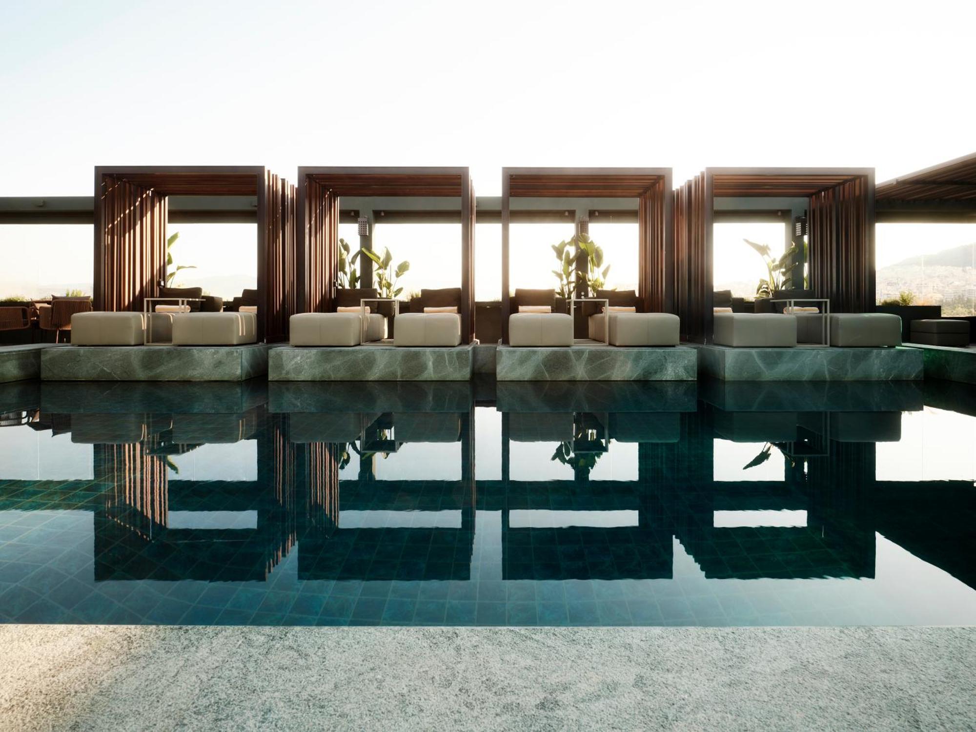 Radisson Blu Park Hotel Athens Ngoại thất bức ảnh The pool at the hotel